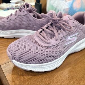 Skechers Women’s Lavender Athletic Sneakers